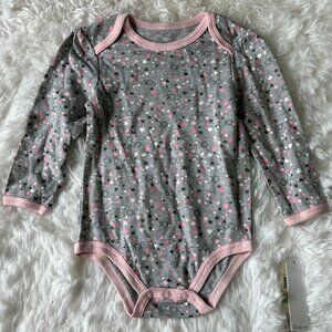 Calvin Klein gray with cute tiny hearts baby Bodysuit long sleeve 18M NWT